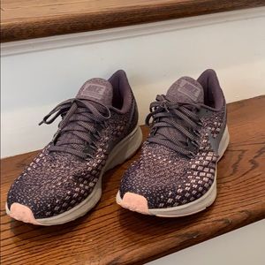 Women’s Nike Zoom Pegasus Sneakers